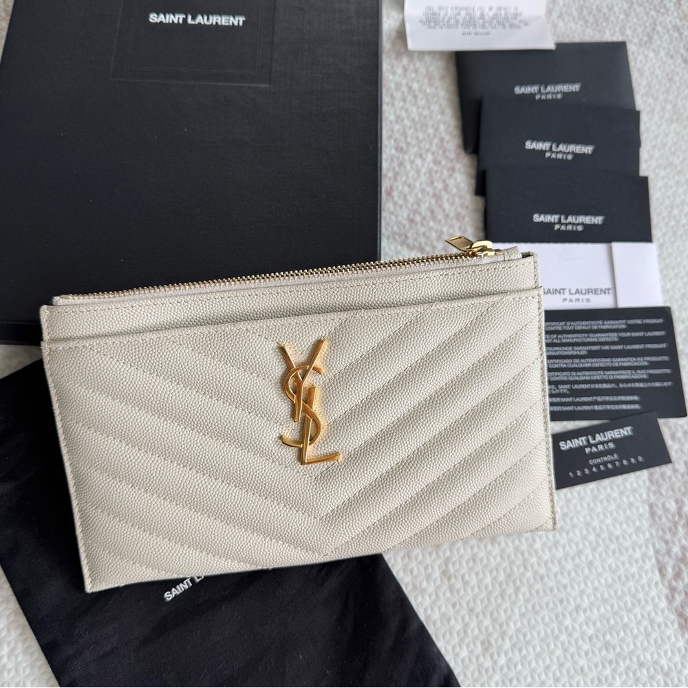SAINT LAURENT YSL clutch- 
Monogram Small Ziptop Bill Pouch in Grained Leather